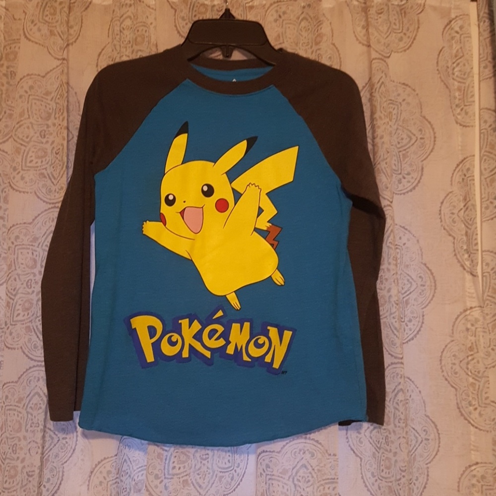 Long sleeve t shirt pokemon